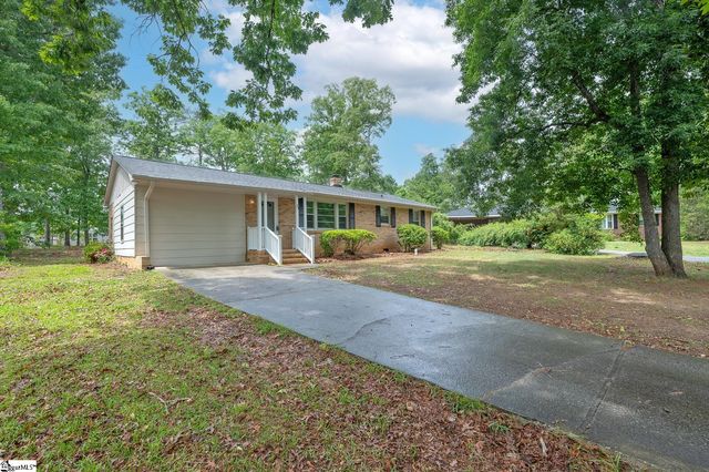 31 Blue Mountain Drive, Greenville, SC 29617