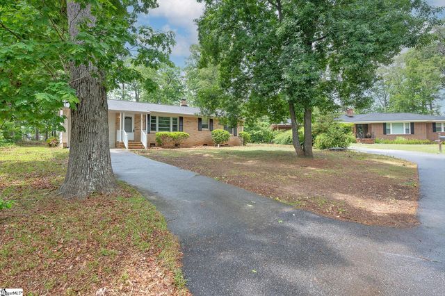31 Blue Mountain Drive, Greenville, SC 29617