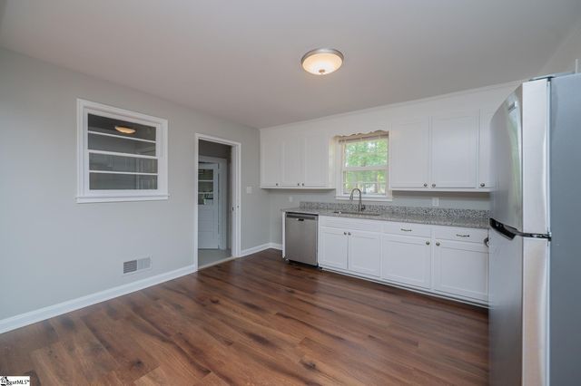 31 Blue Mountain Drive, Greenville, SC 29617