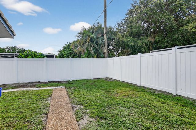1544 NW 9th Street, Boca Raton, FL 33486