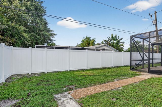 1544 NW 9th Street, Boca Raton, FL 33486