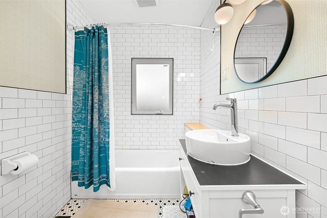 503 W Illinois Street, Bellingham, WA 98225