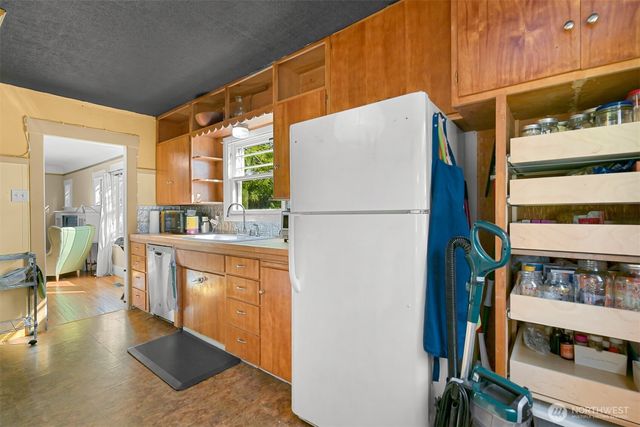 503 W Illinois Street, Bellingham, WA 98225