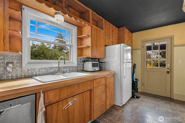 503 W Illinois Street, Bellingham, WA 98225