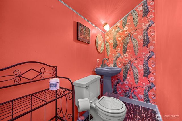 503 W Illinois Street, Bellingham, WA 98225