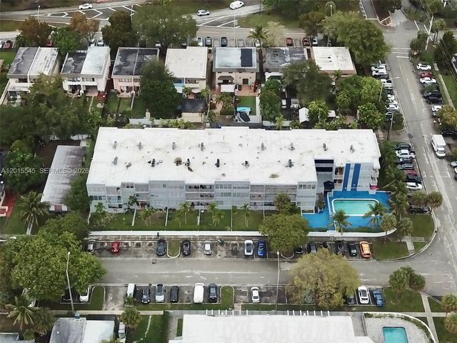 2175 NE 170th St 108, North Miami Beach, FL 33162