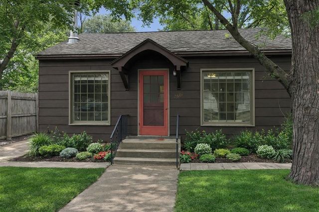 2607 6th Street, Eau Claire, WI 54703