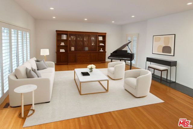 713 N Elm Drive, Beverly Hills, CA 90210