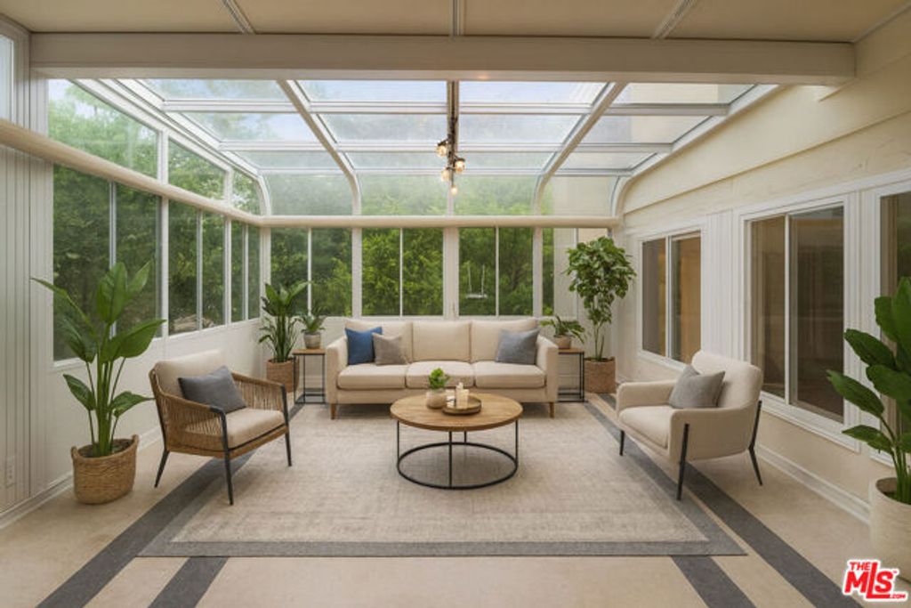 713 N Elm Drive, Beverly Hills, CA 90210