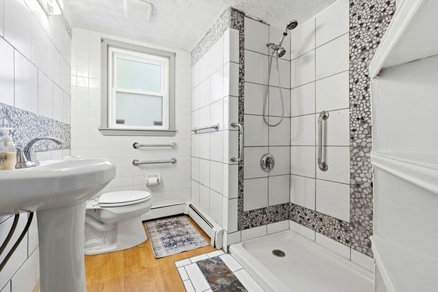 15 Anthony Rd, Yarmouth, MA 02673