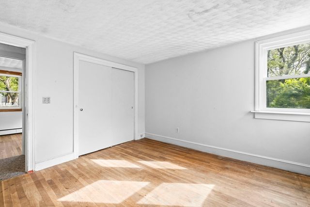 15 Anthony Rd, Yarmouth, MA 02673