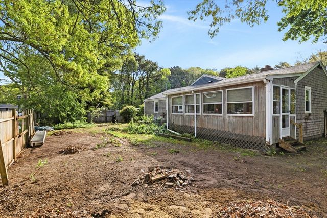 15 Anthony Rd, Yarmouth, MA 02673