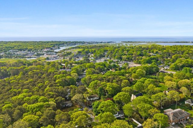 15 Anthony Rd, Yarmouth, MA 02673