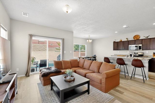 9609 Sage Ranch Court SW, Albuquerque, NM 87121