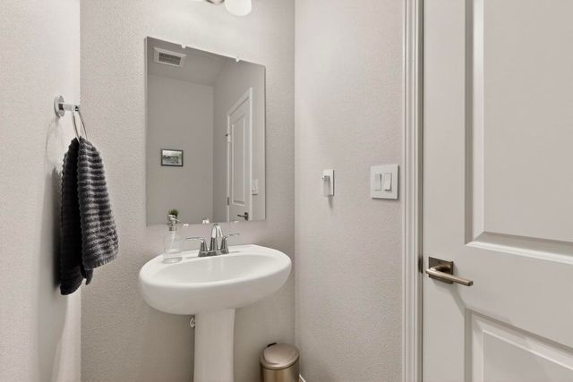 9609 Sage Ranch Court SW, Albuquerque, NM 87121