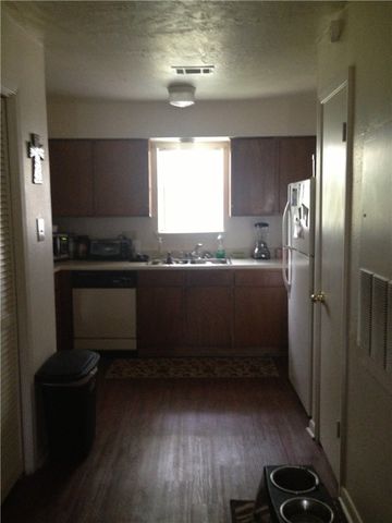 1110 Spring Loop D, College Station, TX 77840