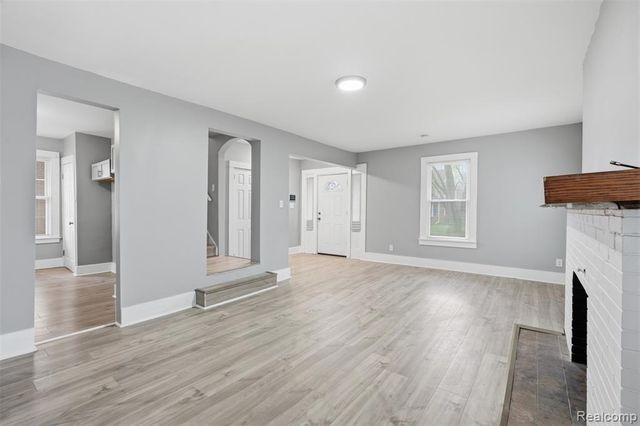 16614 Sunderland Road, Detroit, MI 48219