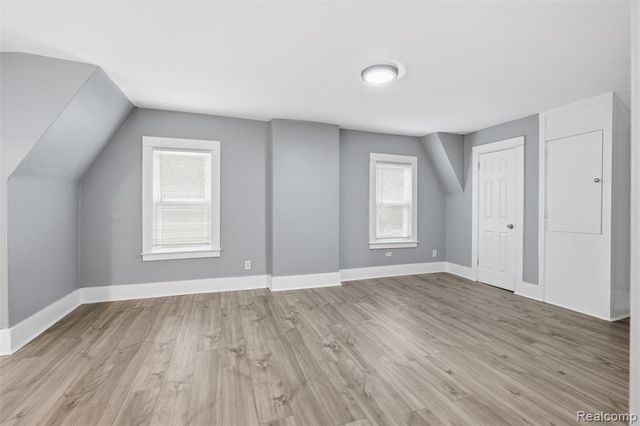 16614 Sunderland Road, Detroit, MI 48219