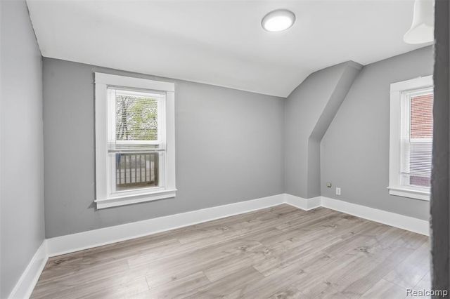 16614 Sunderland Road, Detroit, MI 48219