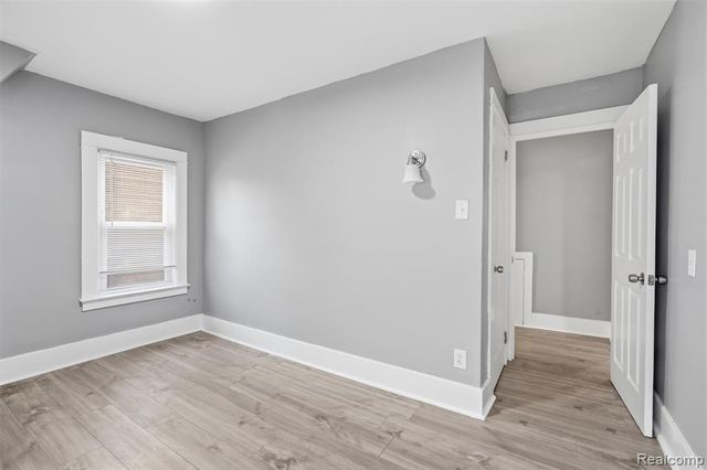 16614 Sunderland Road, Detroit, MI 48219