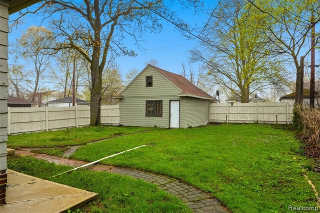 16614 Sunderland Road, Detroit, MI 48219