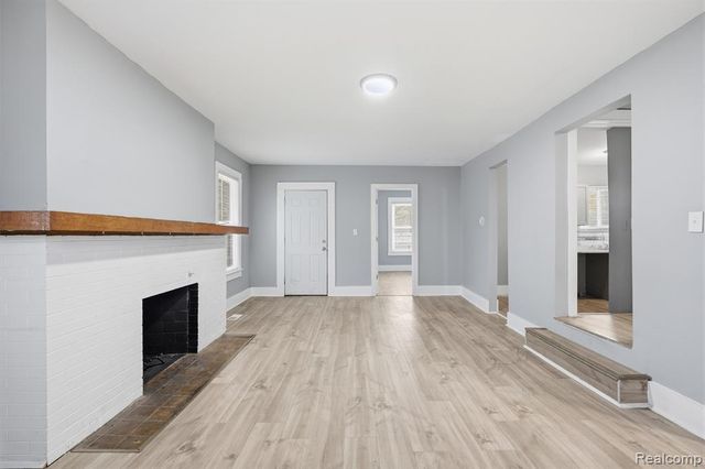 16614 Sunderland Road, Detroit, MI 48219