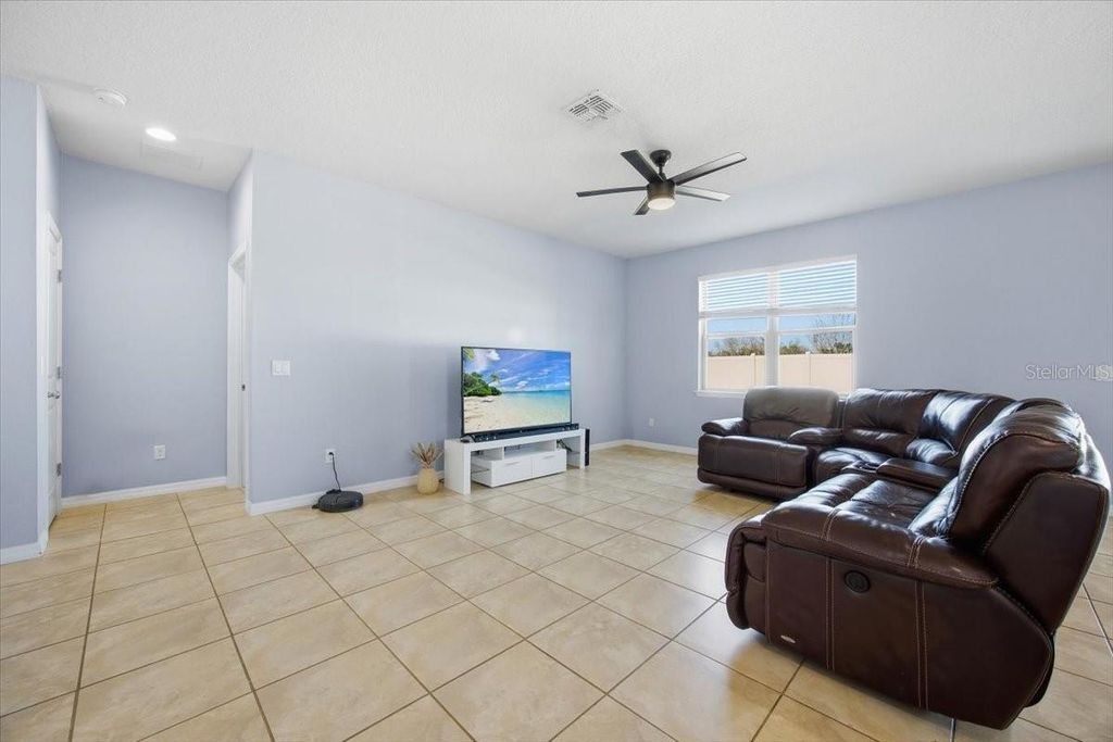 Image 13 of property listing at 5118 CLAREMONT COURT, Polk City, FL 33868