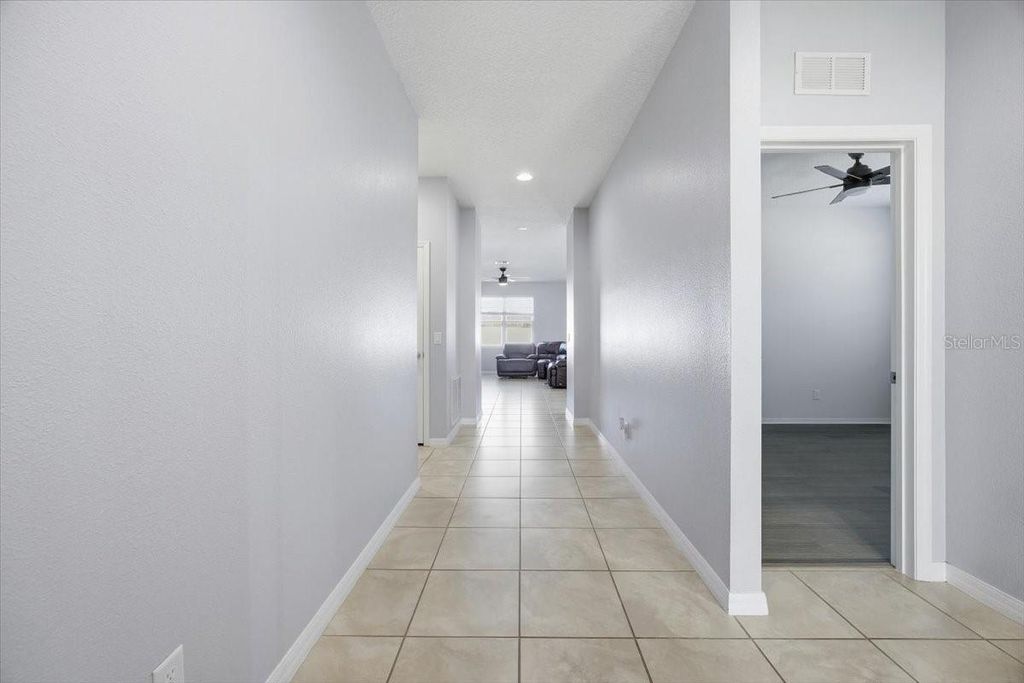 Image 4 of property listing at 5118 CLAREMONT COURT, Polk City, FL 33868