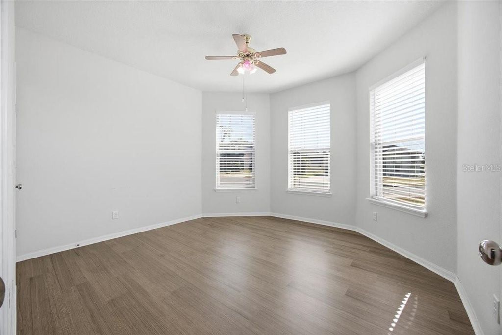 Image 5 of property listing at 5118 CLAREMONT COURT, Polk City, FL 33868