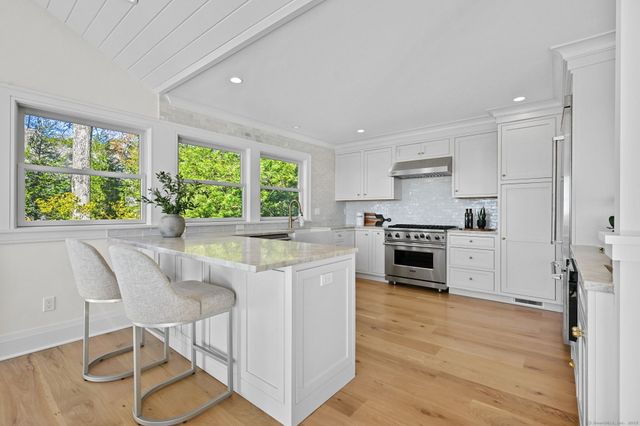 71 Peaceable Ridge Road, Ridgefield, CT 06877