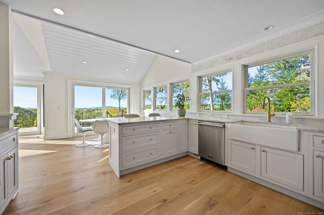 71 Peaceable Ridge Road, Ridgefield, CT 06877