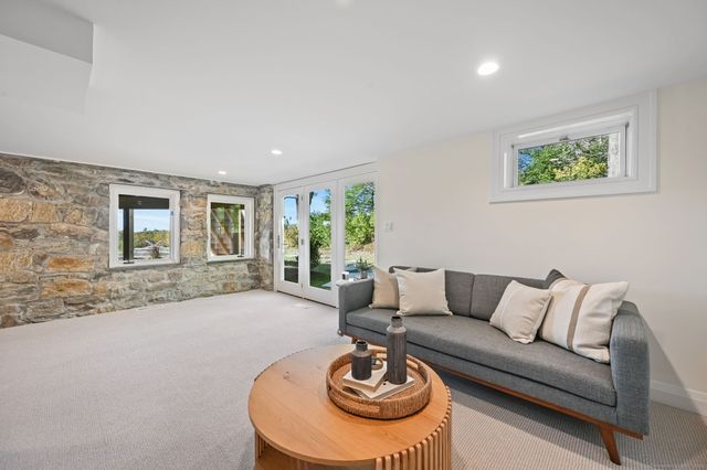 71 Peaceable Ridge Road, Ridgefield, CT 06877