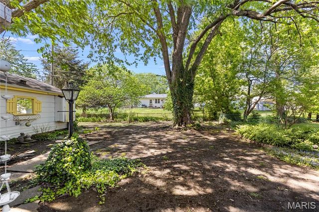 14 Elwood Court, Florissant, MO 63031