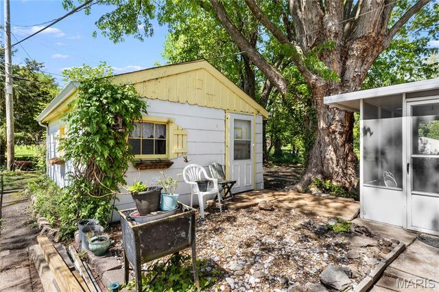 14 Elwood Court, Florissant, MO 63031