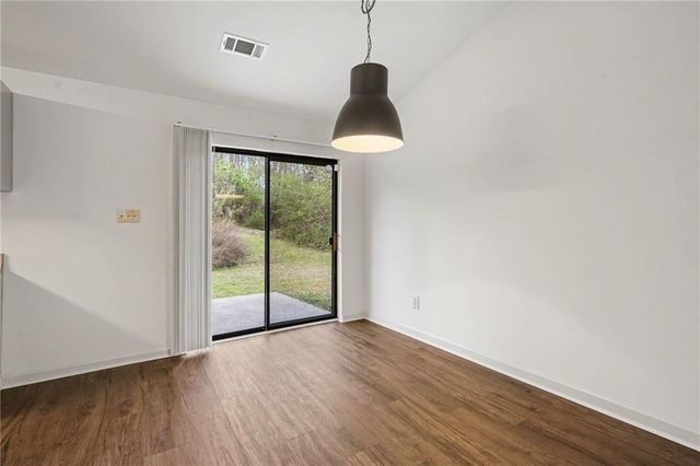 555 Cardell SE Circle, Mableton, GA 30126