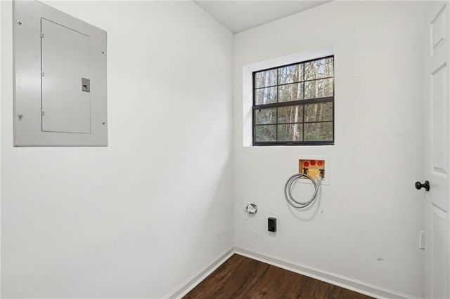 555 Cardell SE Circle, Mableton, GA 30126