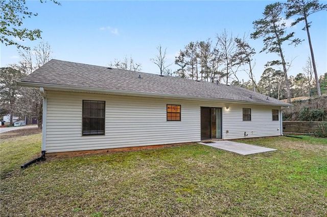 555 Cardell SE Circle, Mableton, GA 30126