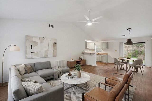 555 Cardell SE Circle, Mableton, GA 30126