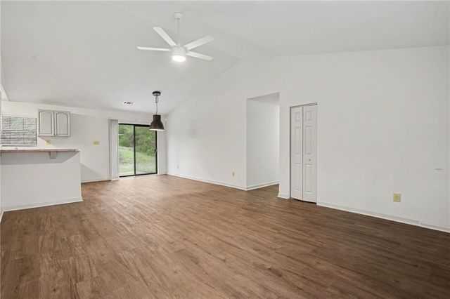 555 Cardell SE Circle, Mableton, GA 30126