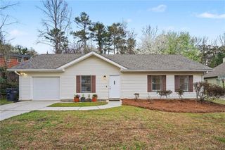 555 Cardell SE Circle, Mableton, GA 30126