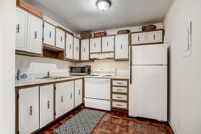 42 Burgundy A A, Delray Beach, FL 33484