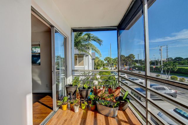 42 Burgundy A A, Delray Beach, FL 33484