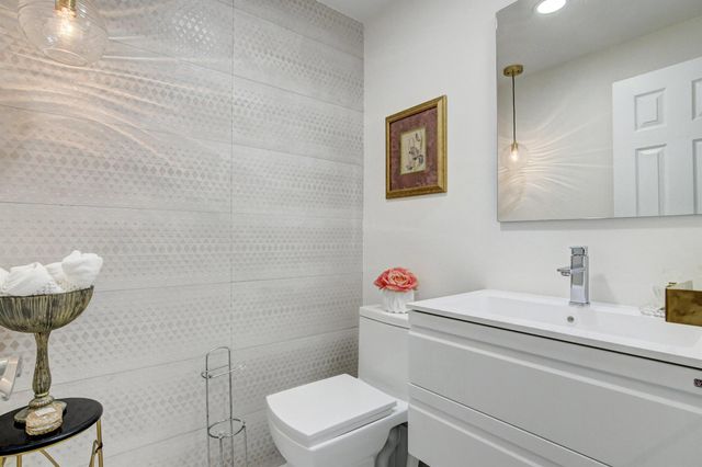 42 Burgundy A A, Delray Beach, FL 33484