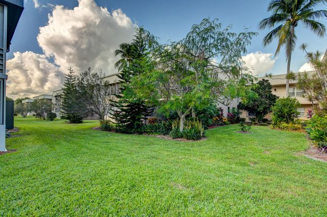 42 Burgundy A A, Delray Beach, FL 33484