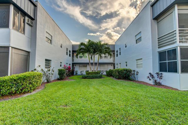 42 Burgundy A A, Delray Beach, FL 33484