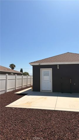 11088 Spruce Avenue, Bloomington, CA 92316