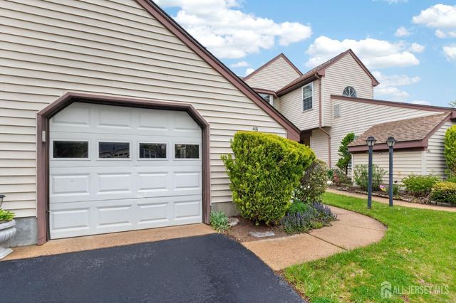 4-B James Polk Court, Monroe, NJ 08831