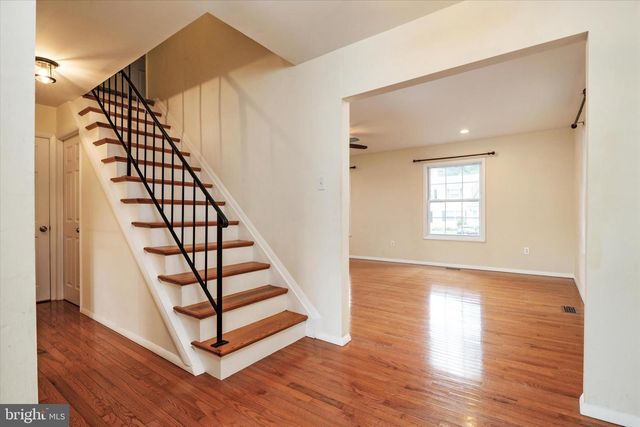 1668 WILKSHIRE DR, Crofton, MD 21114