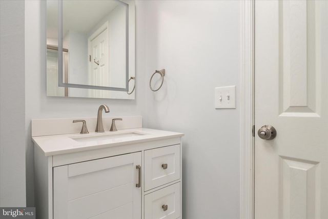 1668 WILKSHIRE DR, Crofton, MD 21114