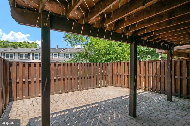 1668 WILKSHIRE DR, Crofton, MD 21114